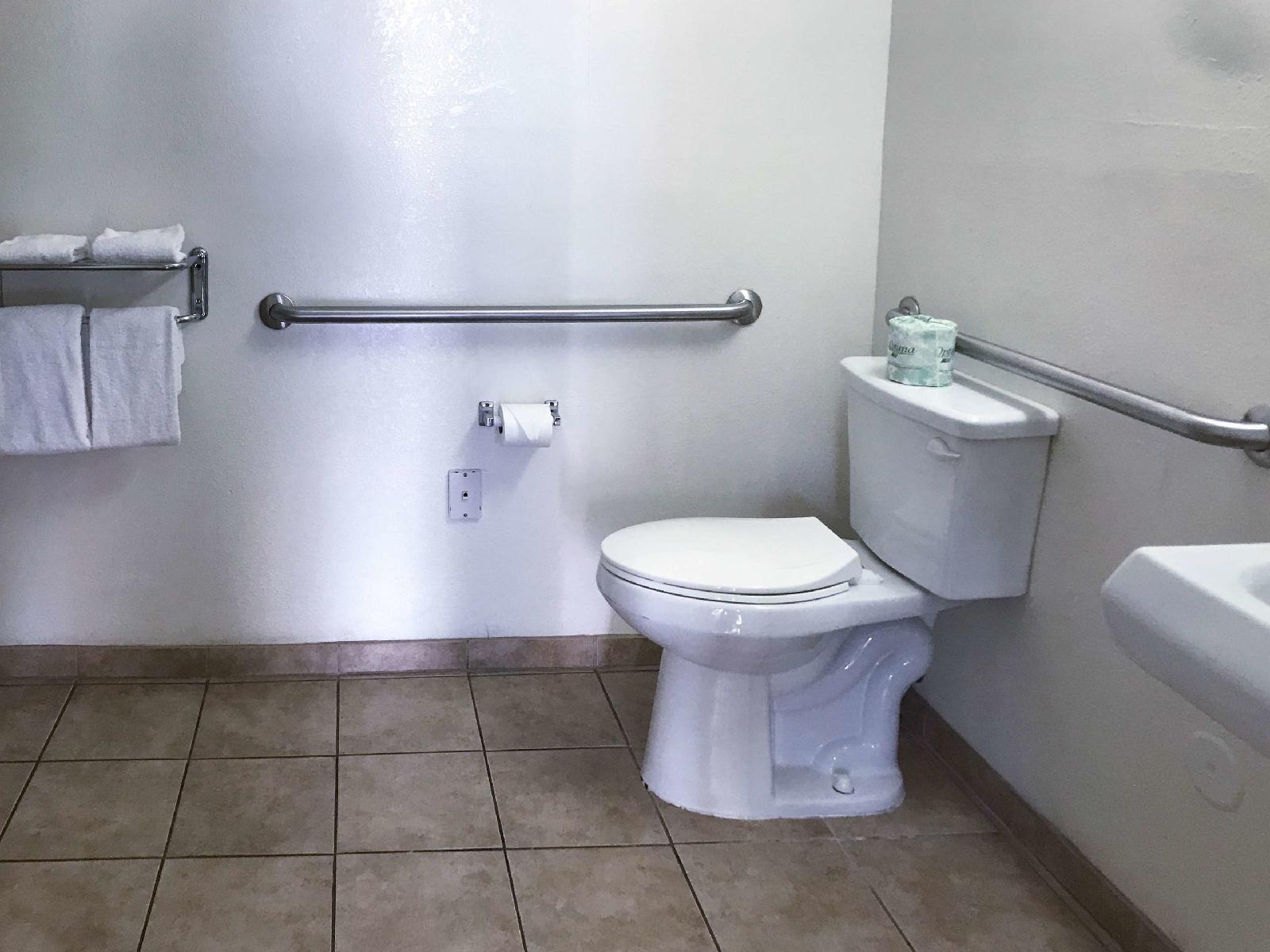 Motel 6 Visalia