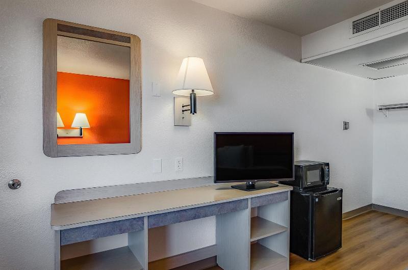 Motel 6 Cheyenne