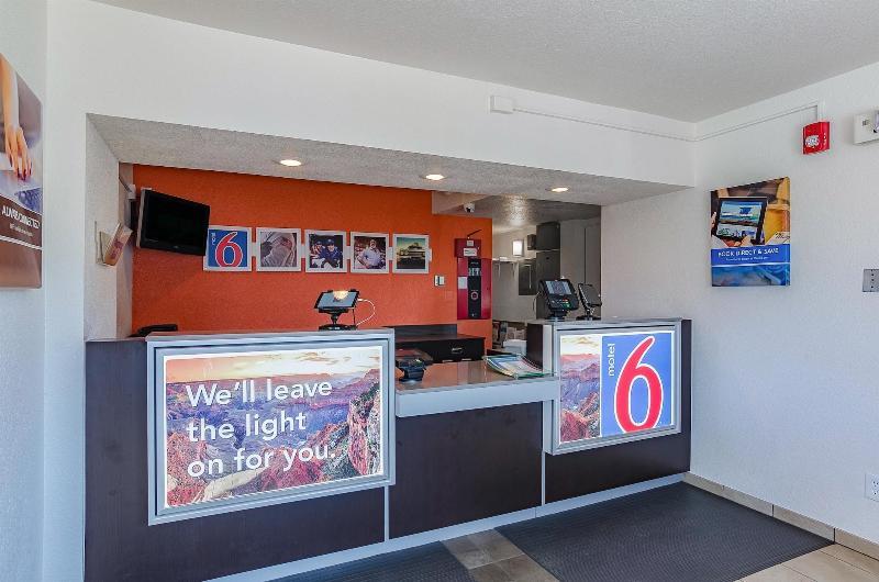 Motel 6 Cheyenne