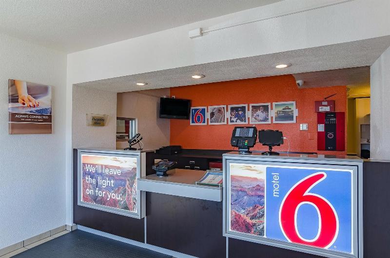 Motel 6 Cheyenne