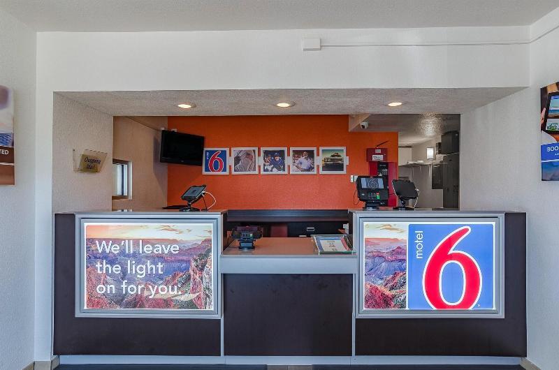 Motel 6 Cheyenne