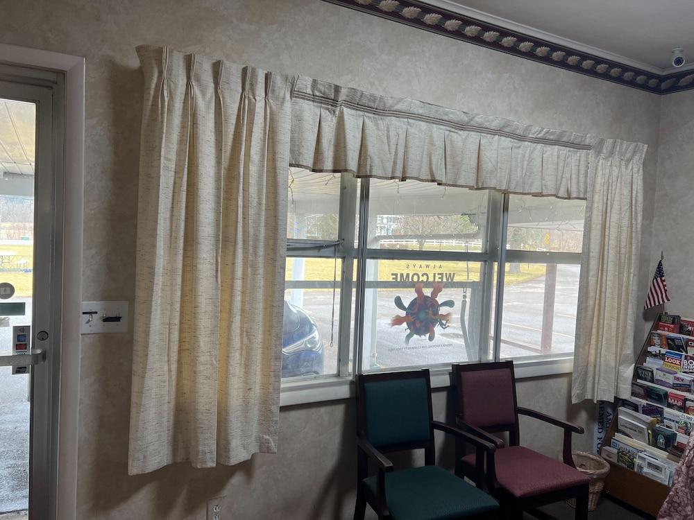 Sunrise Motel