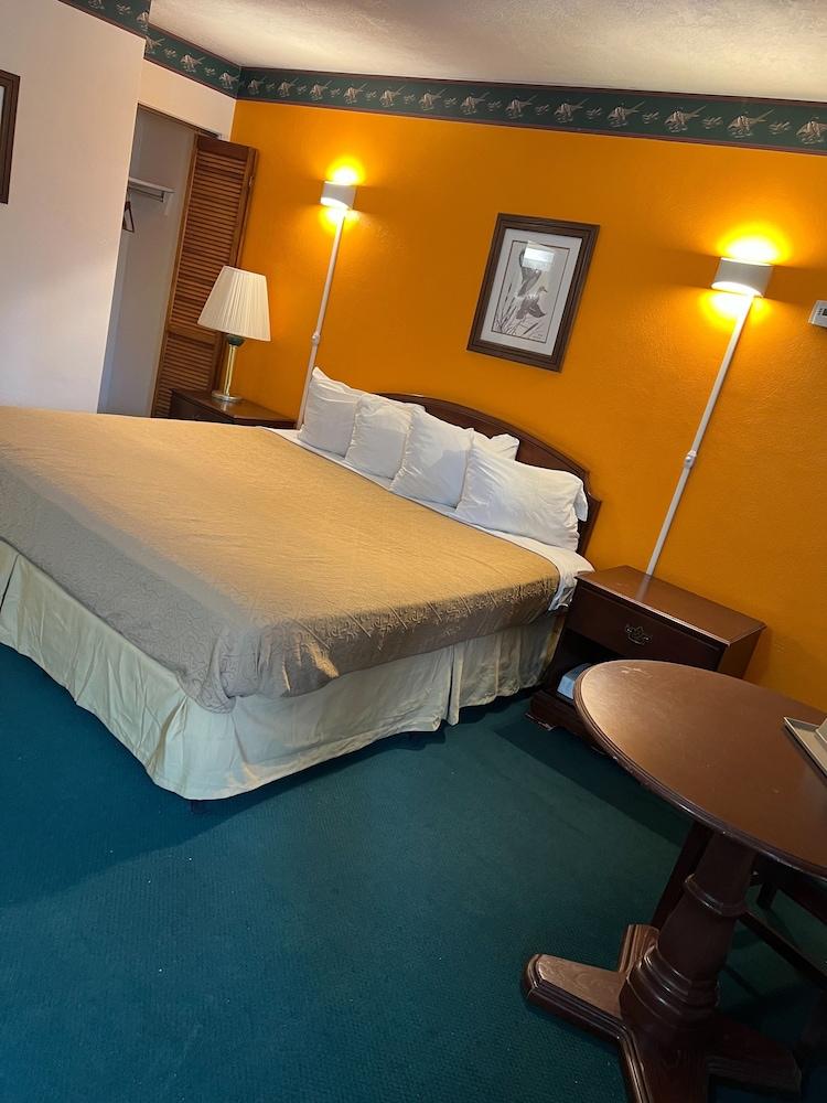 Sunrise Motel