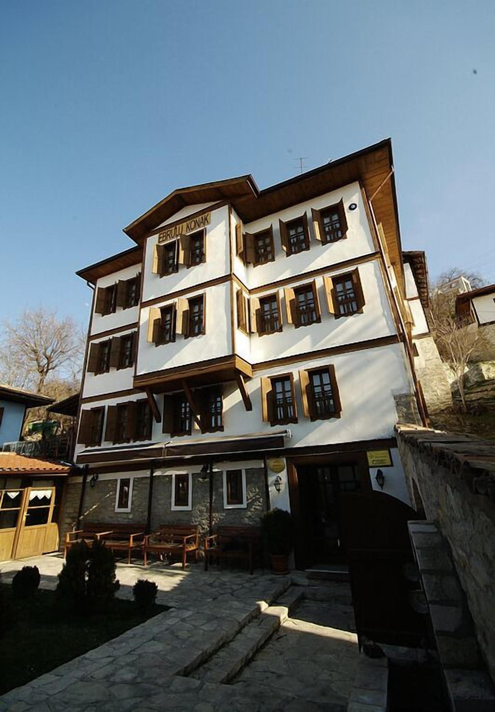 Ebrulu Konak