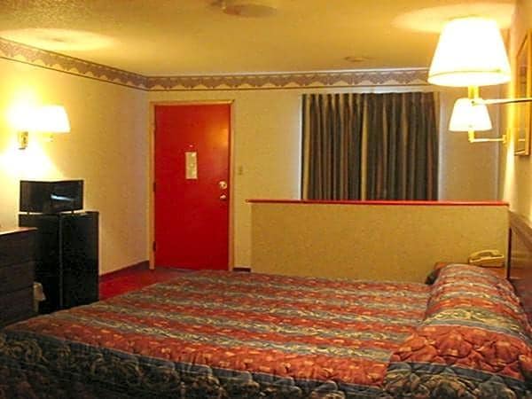 Red Carpet Inn