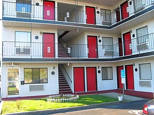 Red Carpet Inn