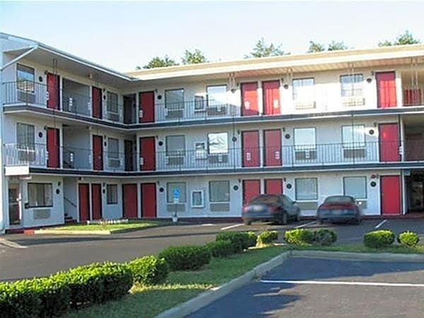 Red Carpet Inn