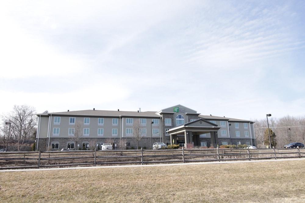 Holiday Inn Express & Suites Montgomery