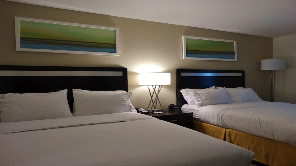 Holiday Inn Express & Suites Montgomery