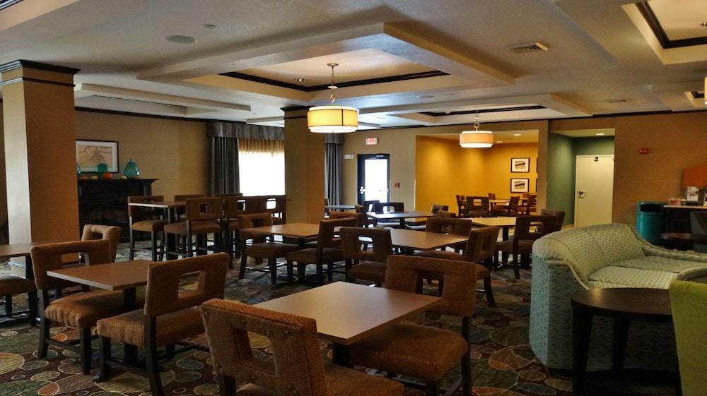 Holiday Inn Express & Suites Montgomery