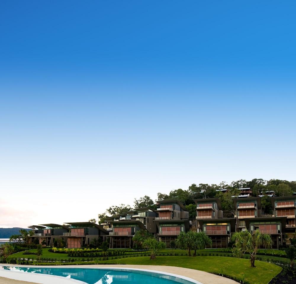 Hamilton Island Yacht Club Villas