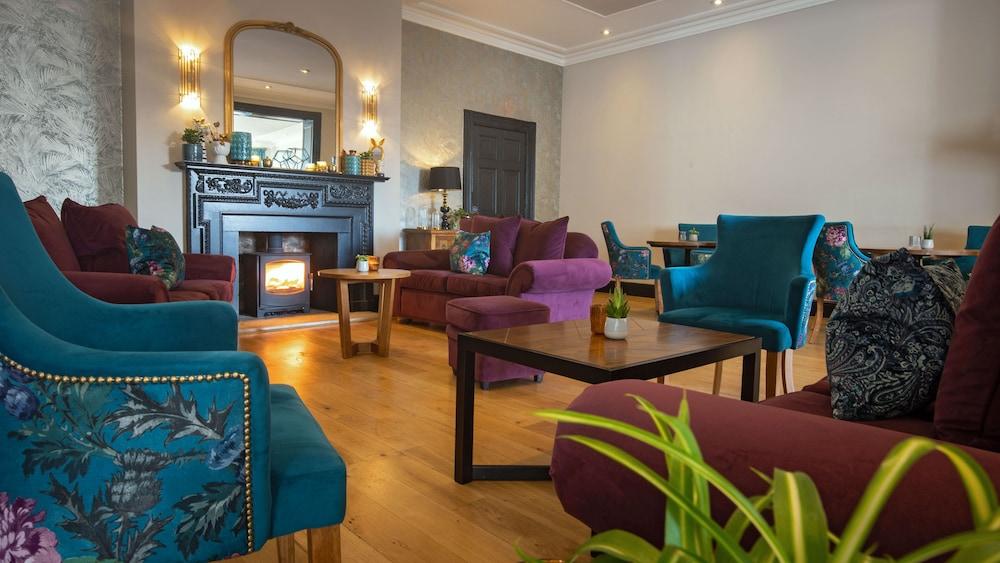 Rowton Hall Hotel & Spa