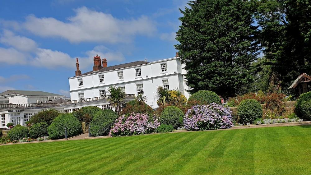 Rowton Hall Hotel & Spa