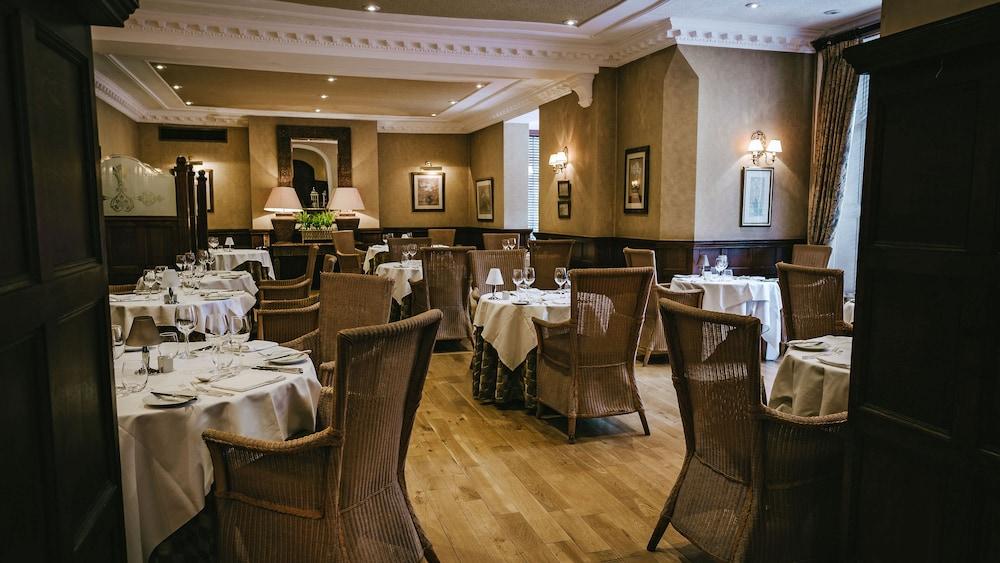Rowton Hall Hotel & Spa