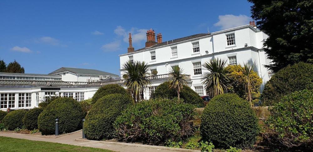 Rowton Hall Hotel & Spa
