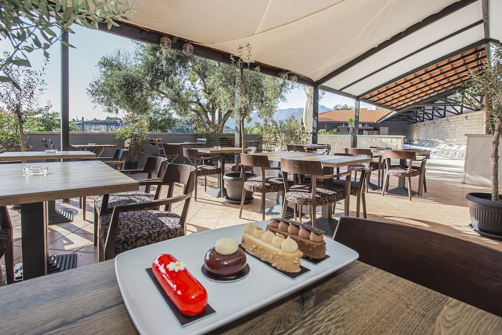 Hotel Lumbarda