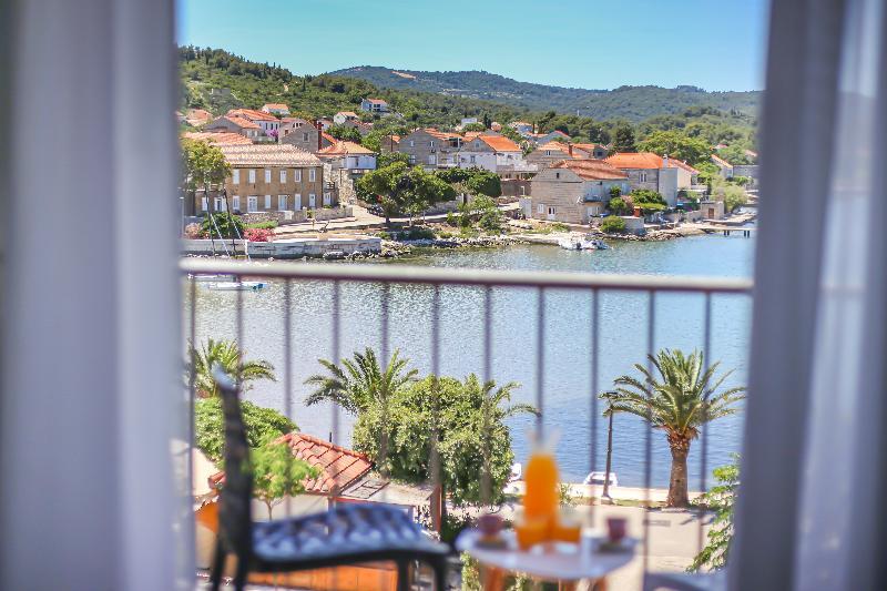 Hotel Lumbarda