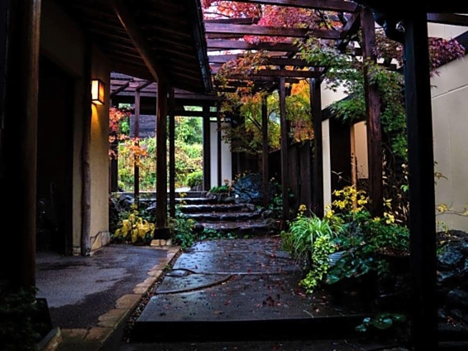 Yufu No Oyado Yamamomiji