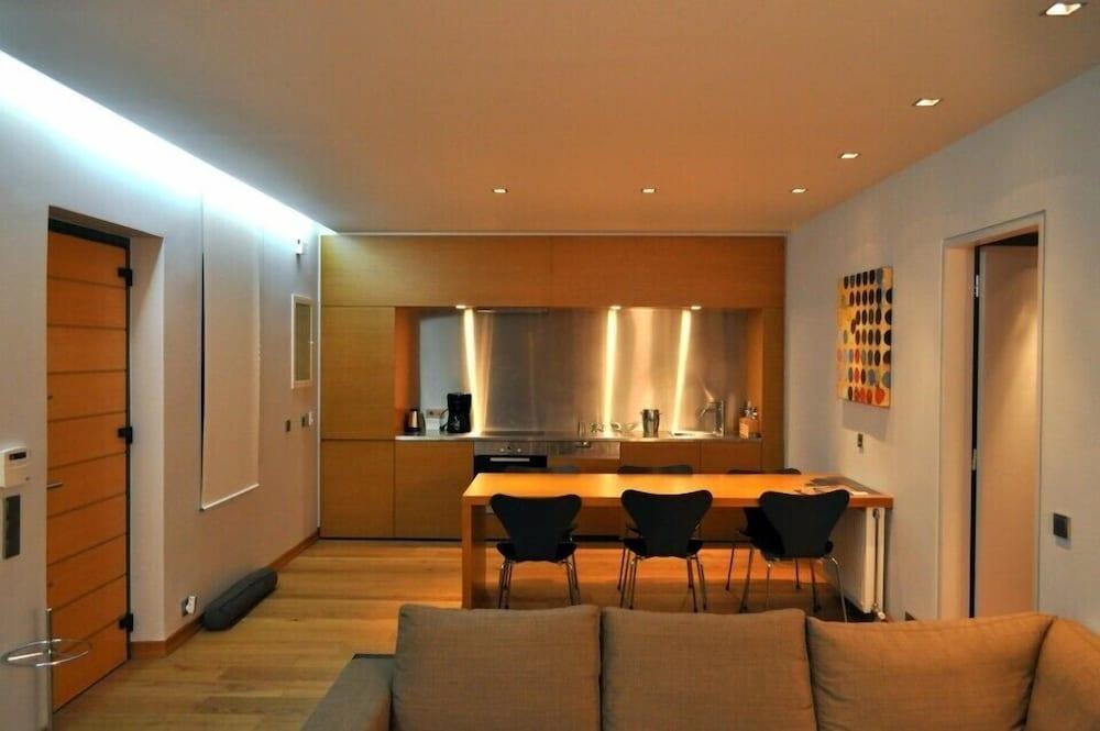 Elafivolia Arahova Suites
