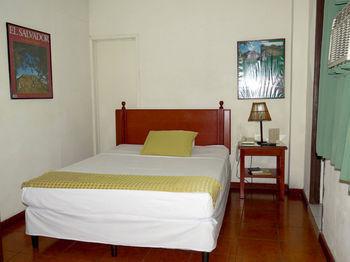 Villa Serena Flor Blanca