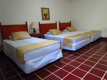 Villa Serena Flor Blanca