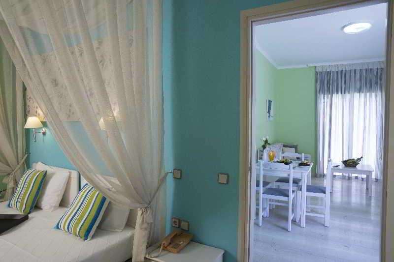 Elia Stalos Apartments