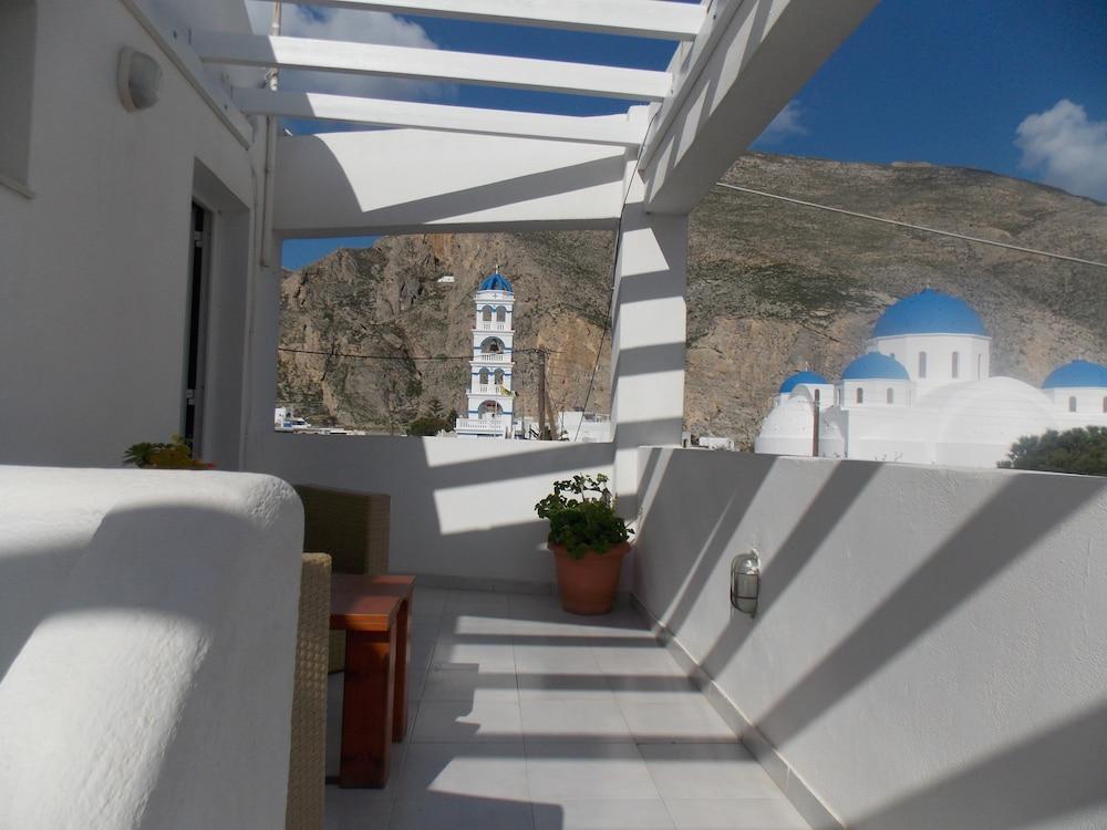 Sunrise Studios In Perissa
