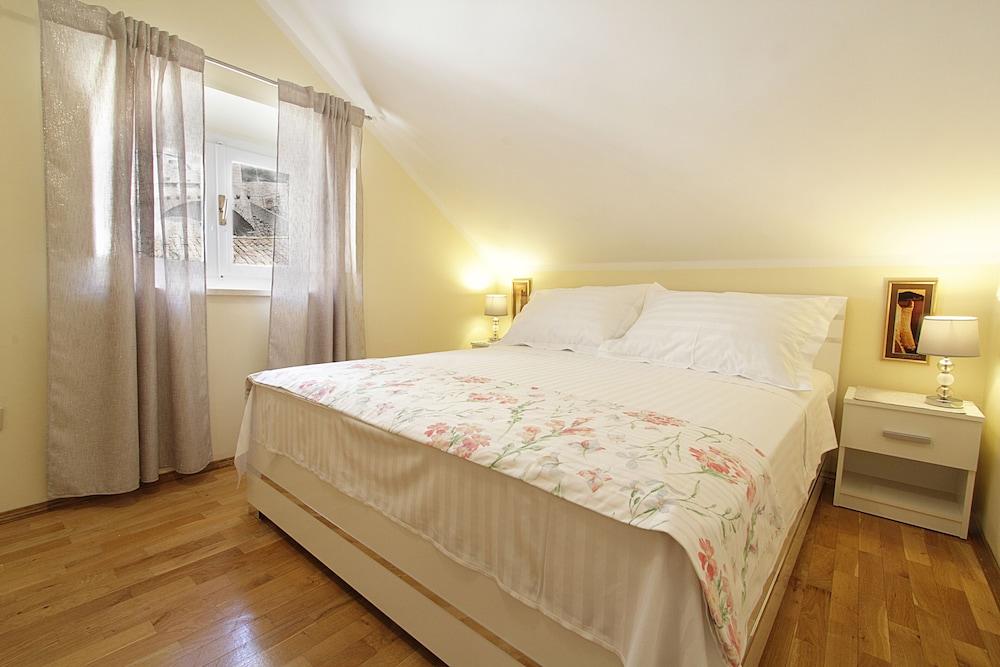 Kovac Apartments