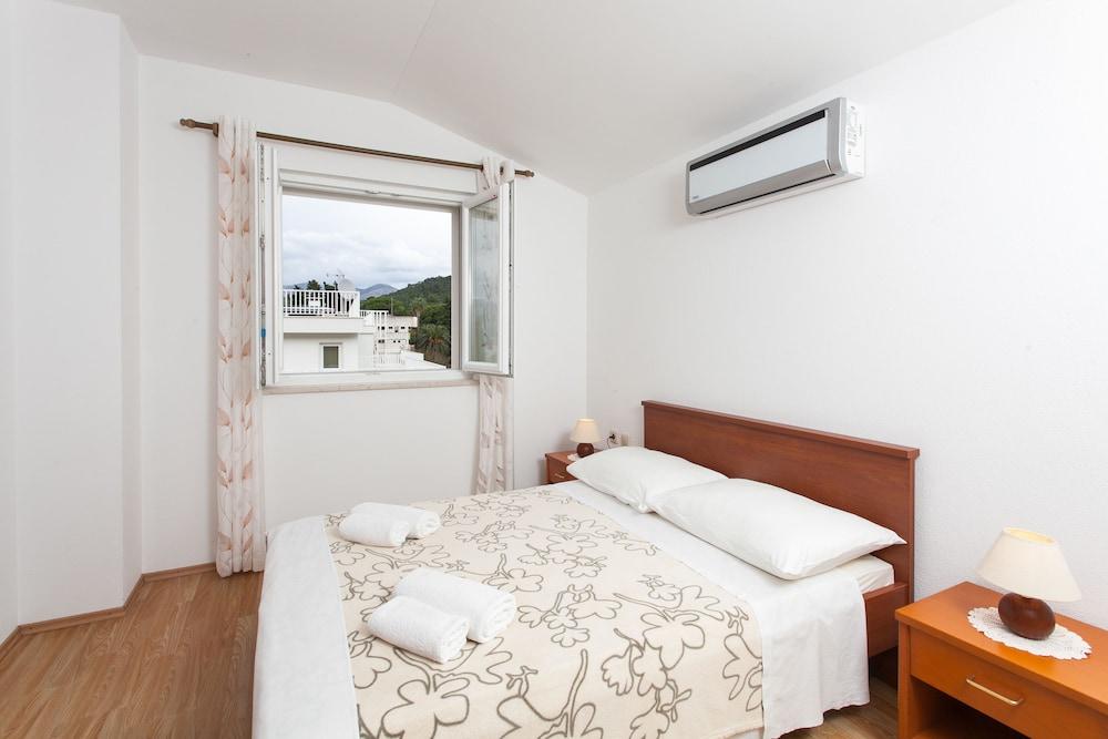 Apartments Ana