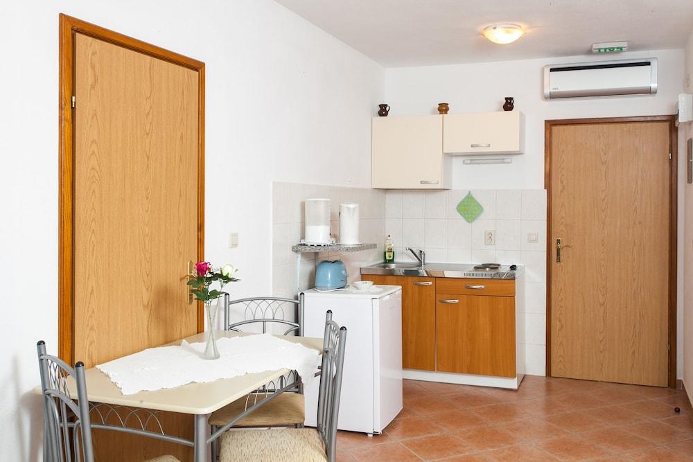 Apartments Ana