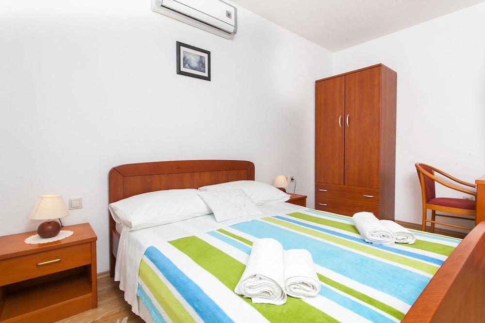 Apartments Ana