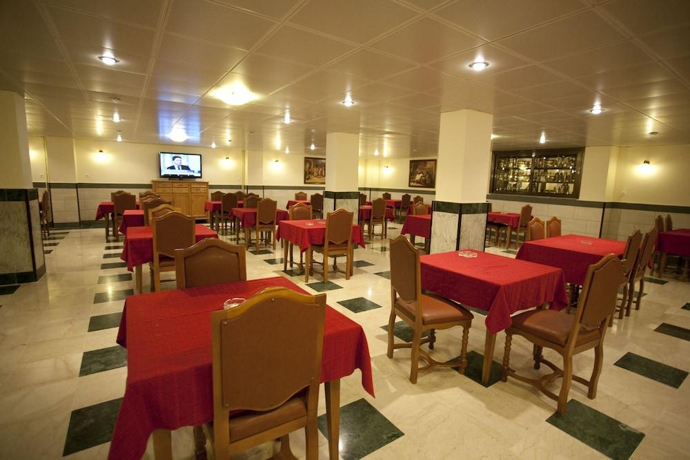 Hydra Hotel