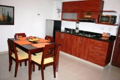 Hotel Cuarta Avenida Suites
