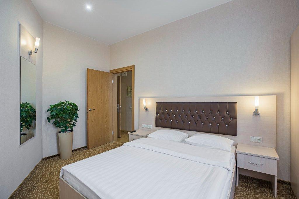 Open City Hotel