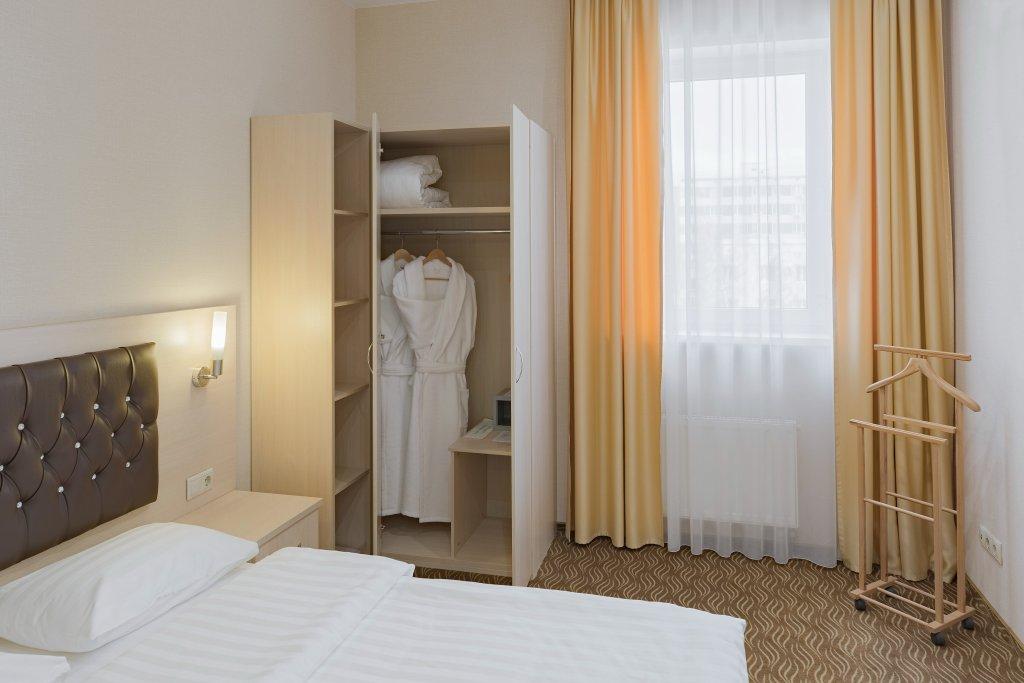 Open City Hotel