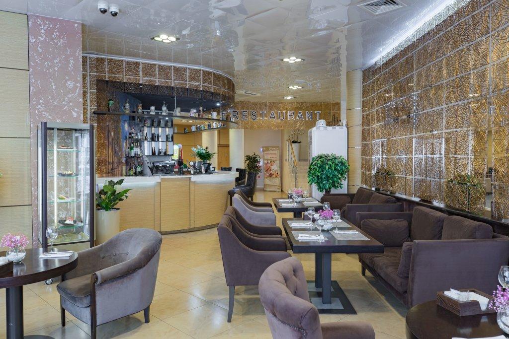 Open City Hotel