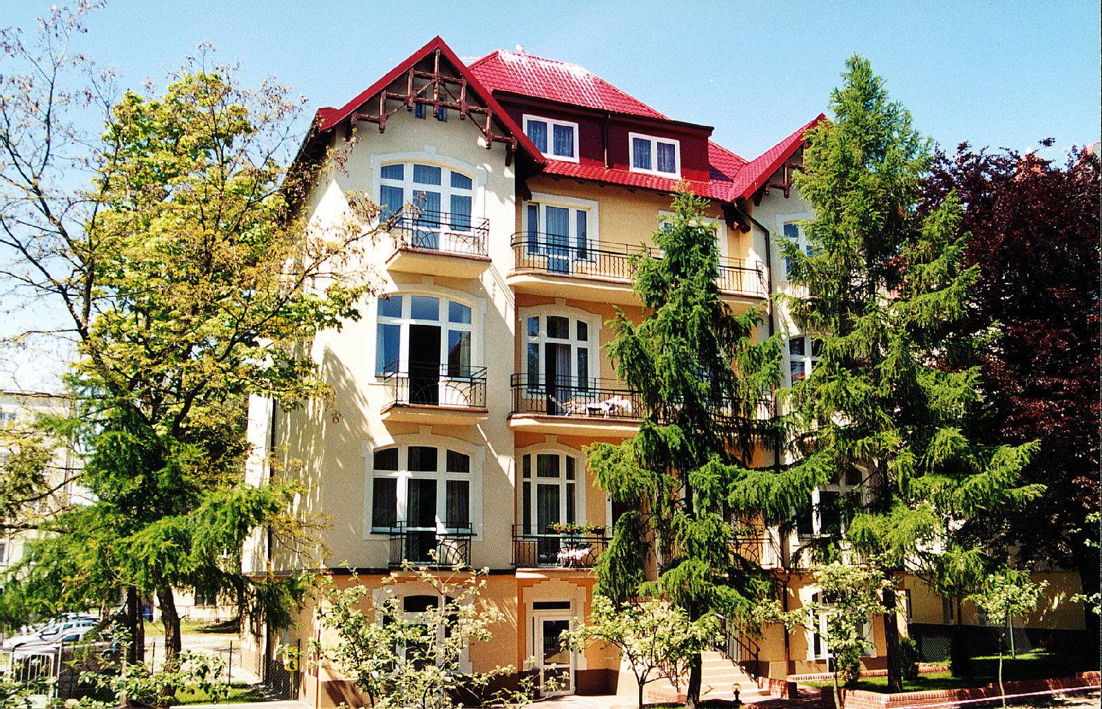 Villa Antares I & II