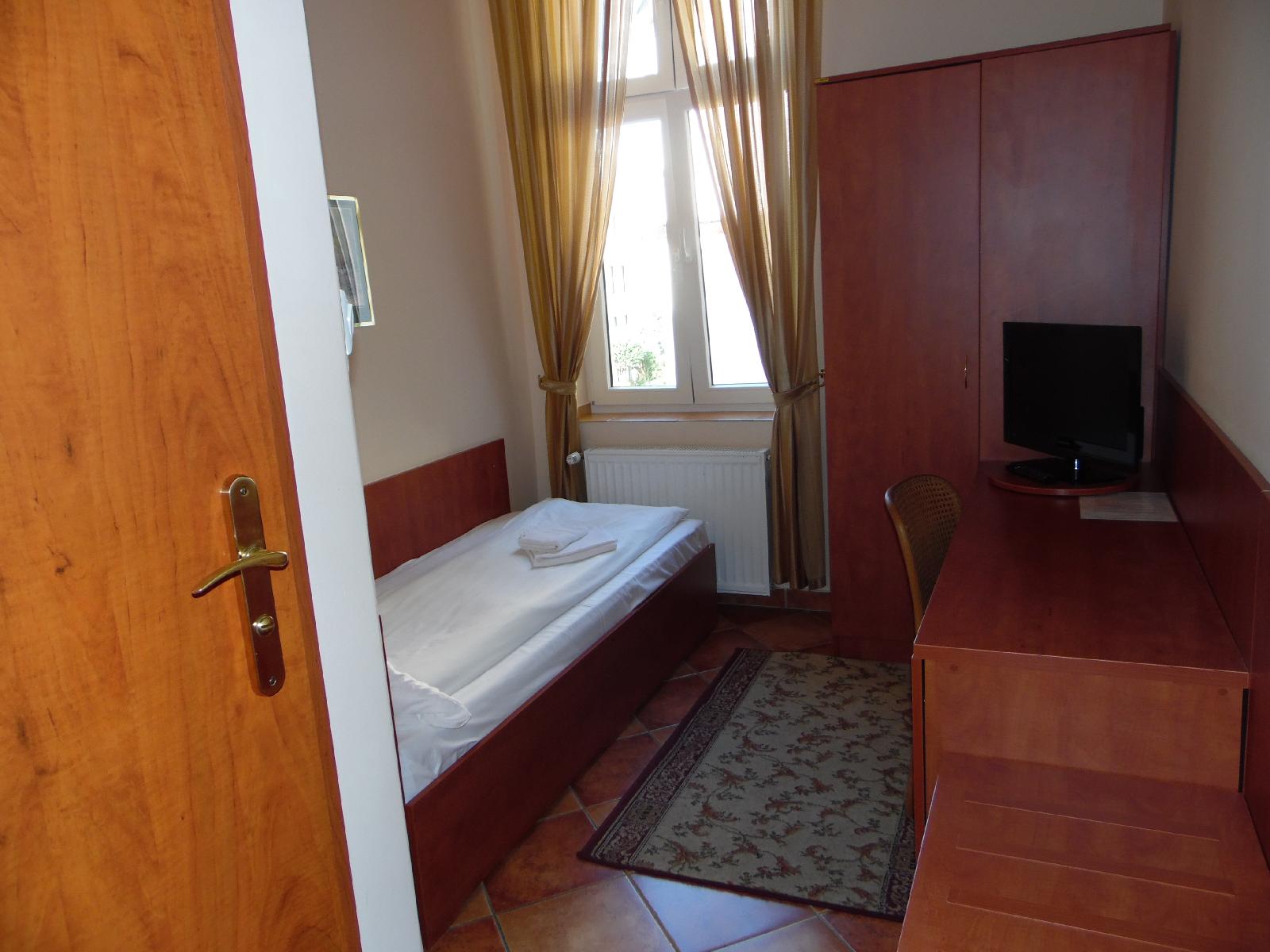 Villa Antares I & II