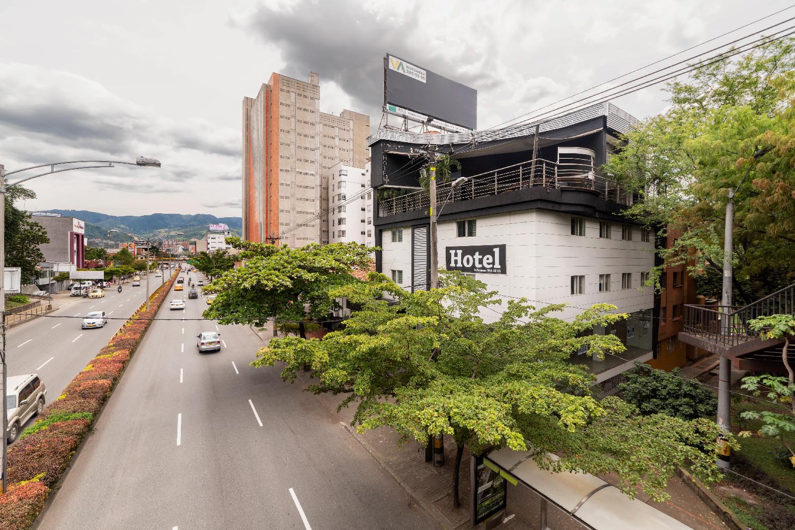 Platinum Plaza