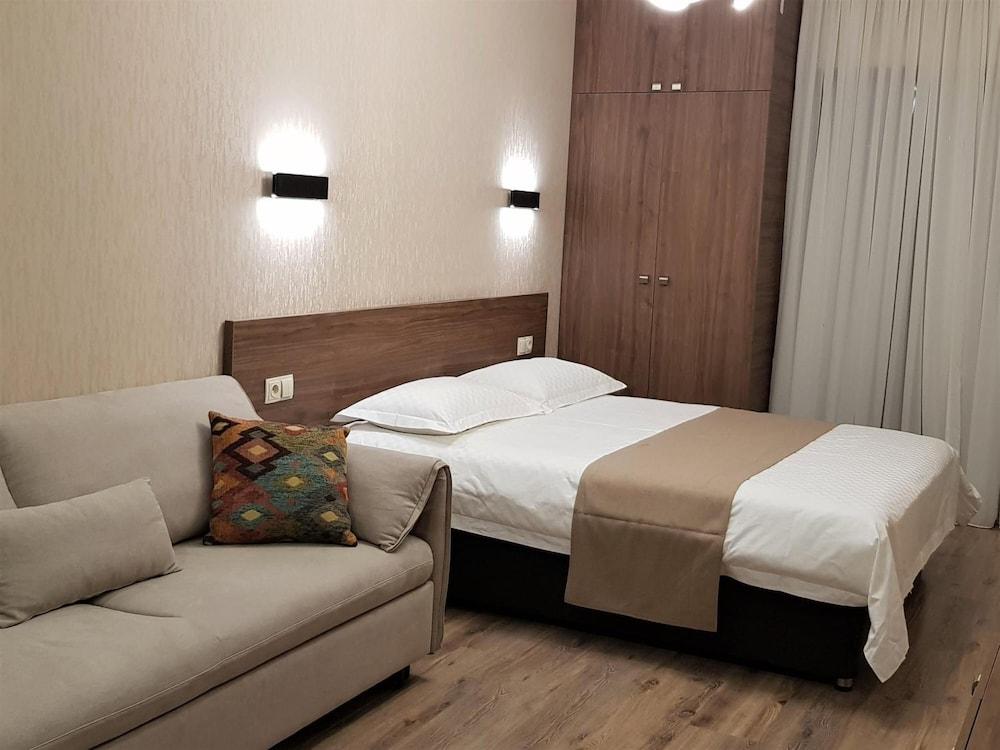 Crystal Hotel & Spa