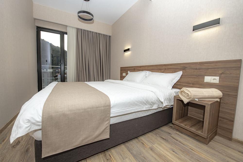 Crystal Hotel & Spa