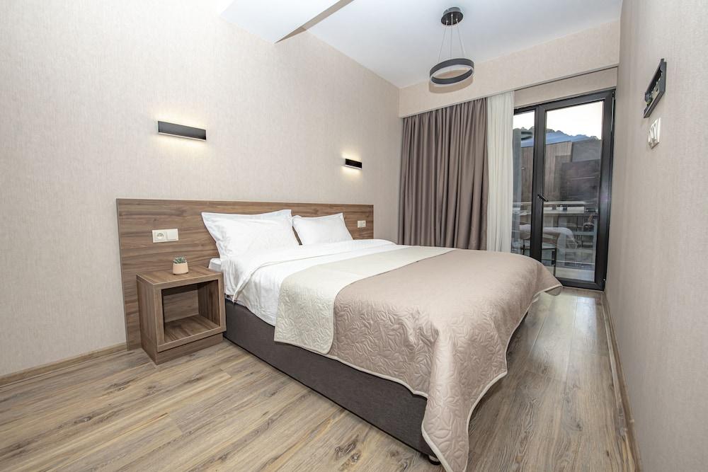 Crystal Hotel & Spa