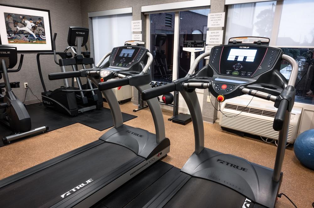 Holiday Inn Express & Suites Tuscaloosa - University
