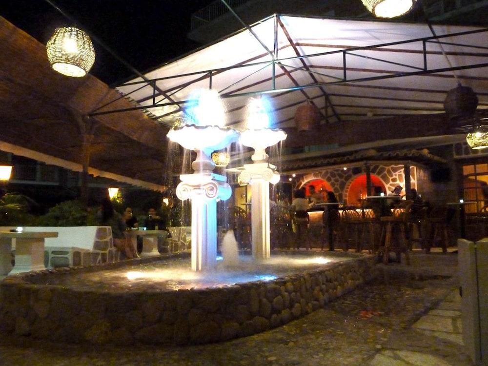 Sirena Beach Hotel