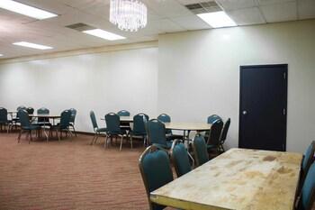 Econo Lodge Wickliffe - Cleveland East