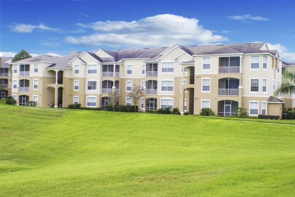 Windsor Palms Condominiums