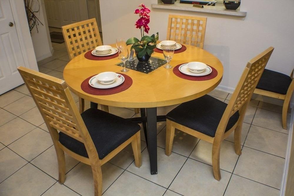 Windsor Palms Condominiums