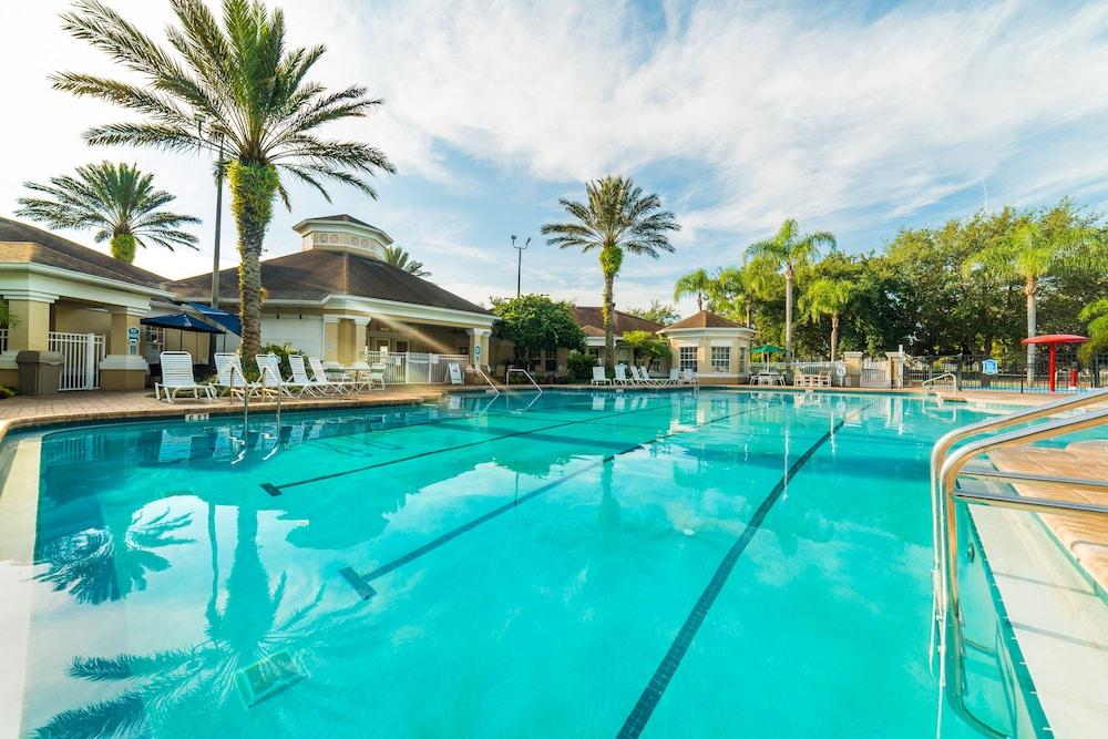 Windsor Palms Condominiums