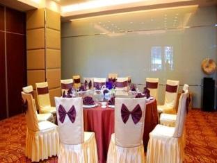 Yichang Guobin Bandao Hotel