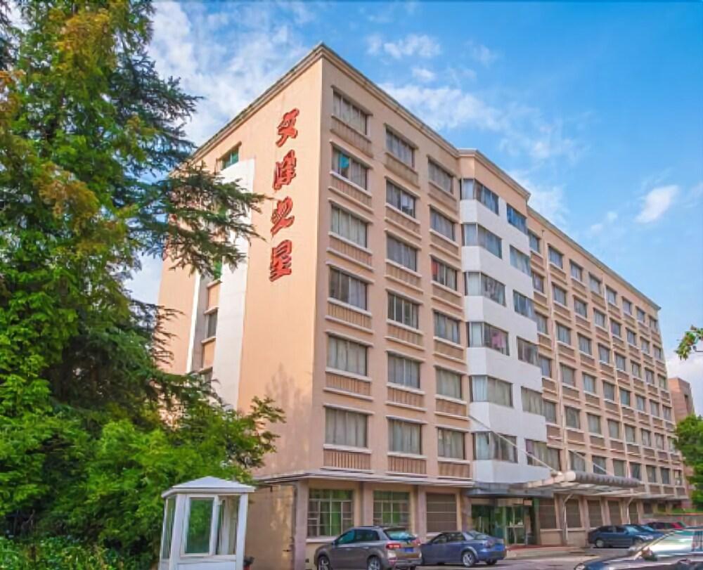 Wenfeng Hotel